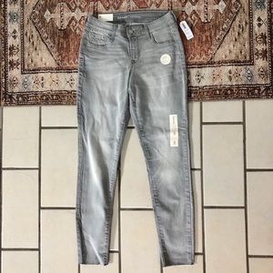 🆕 NWT Old Navy Rockstar Mid-Rise Ankle Jean